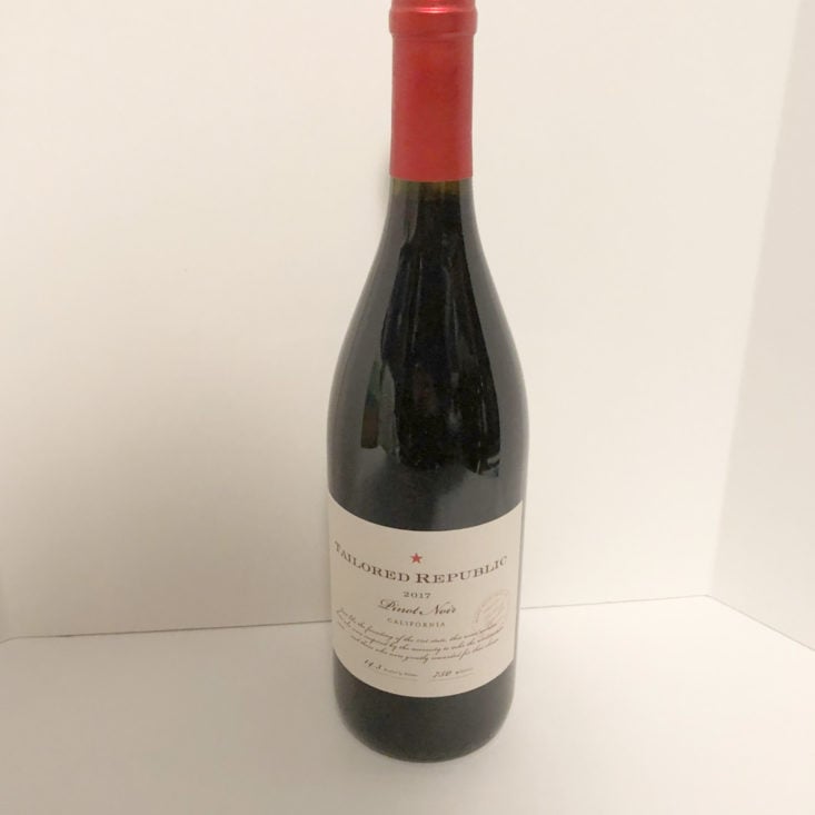 Firstleaf Wine Subscription Review April 2019 - 2017 Tailored Republic Pinot Noir Bottle Front