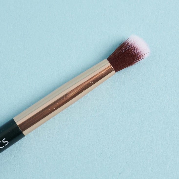 close up of fluffy side of Aisling Organics Dual-Sided Eyeshadow Brush