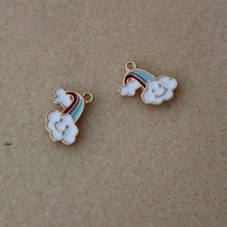 Blueberry Cove Beads May 2019 - Rainbows Top
