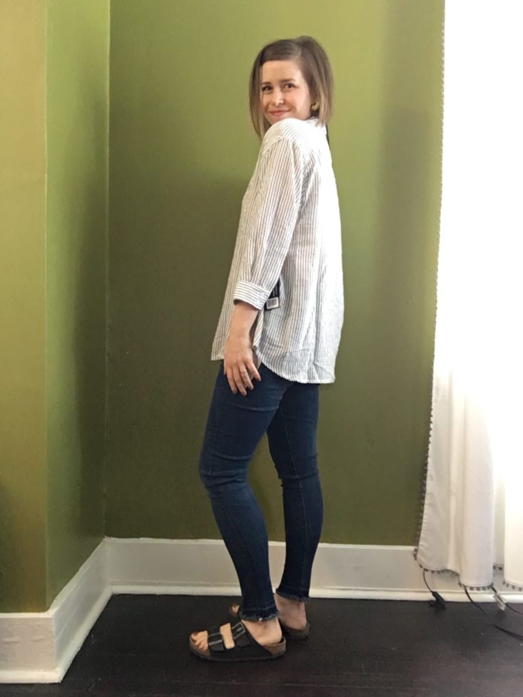 DAILYLOOK styling subscription review may 2019 tunic top from side