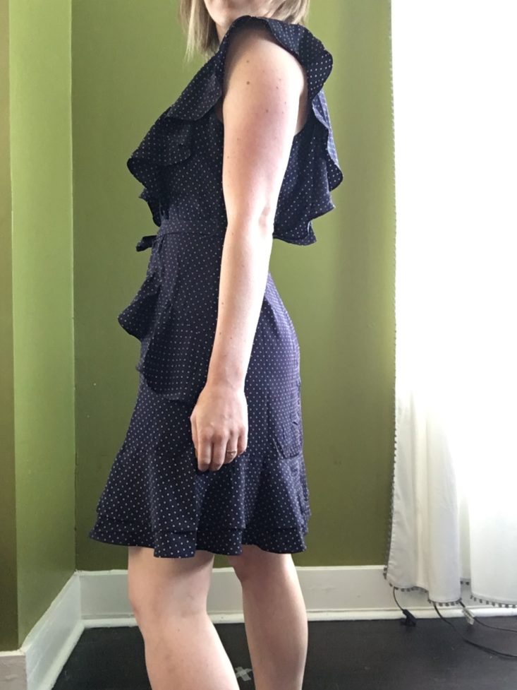 DAILYLOOK styling subscription review may 2019 navy flutter sleeve dress