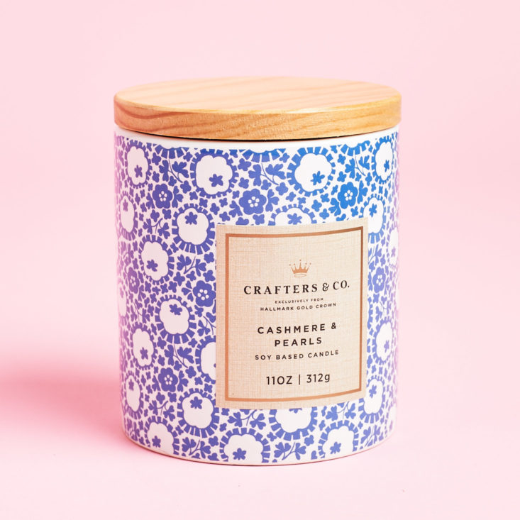 Peaches and Petals April 2019 review candle