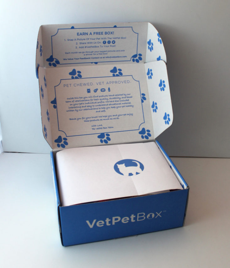 Vet Pet Box Cat August 2019 - Box Inside Top