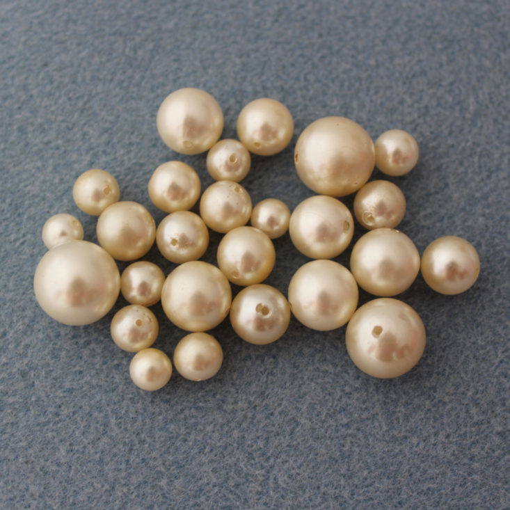 Vintage Bead Box September 2019 - Faux Pearl Beads Top